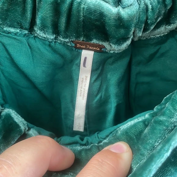 NWOT Free People At First Sight Velvet Shorts - Picture 6 of 7